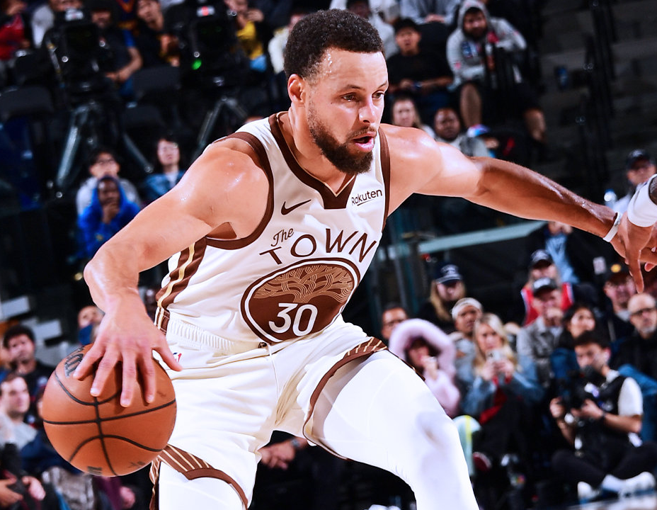 开云真人-库里空砍38分，勇士不敌独行侠！库明加也受伤，科尔固执己见